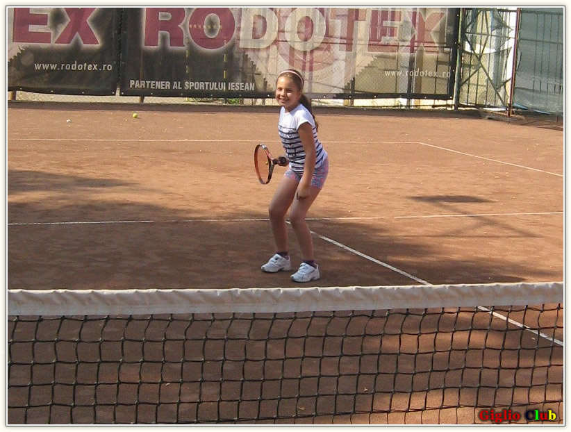 tenis, foto, prescolari, fotografii, membri, club, tenis, spot, teren, giglioclub.ro, giglioclub, Tennis, Romania, Iasi, lectii, sala, teren, racheta, minge, initiere, juniori, junioare, copii si adulti