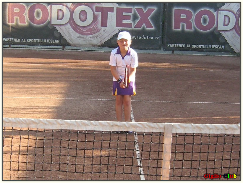 tenis, foto, prescolari, fotografii, membri, club, tenis, spot, teren, giglioclub.ro, giglioclub, Tennis, Romania, Iasi, lectii, sala, teren, racheta, minge, initiere, juniori, junioare, copii si adulti